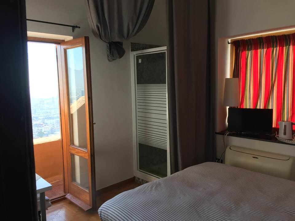 Bed & Breakfast La Torre Di R\u00f2 *